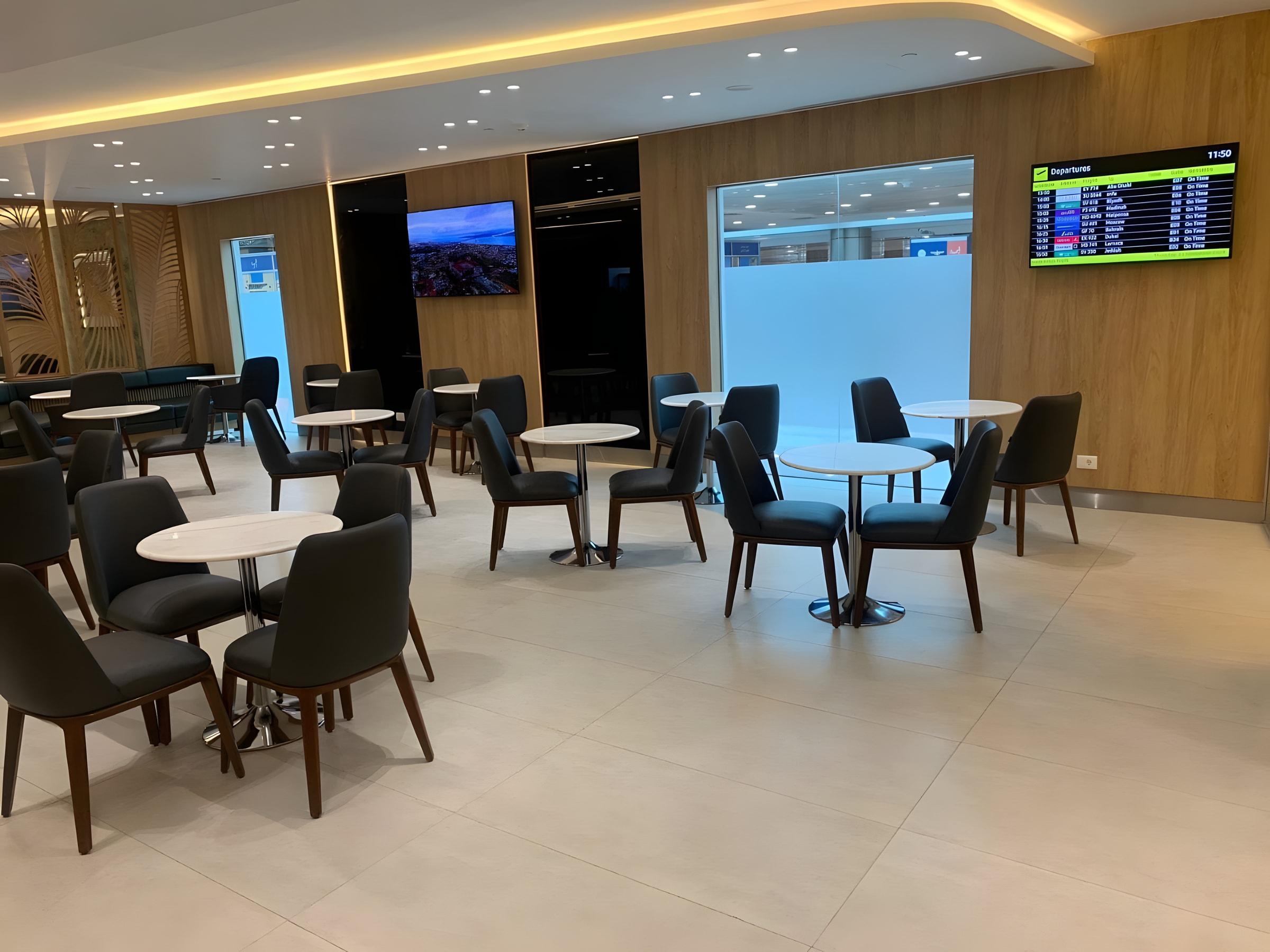 Ahlein Emerald Lounge, Cairo International Airport · Terminal 2 (view 3)
