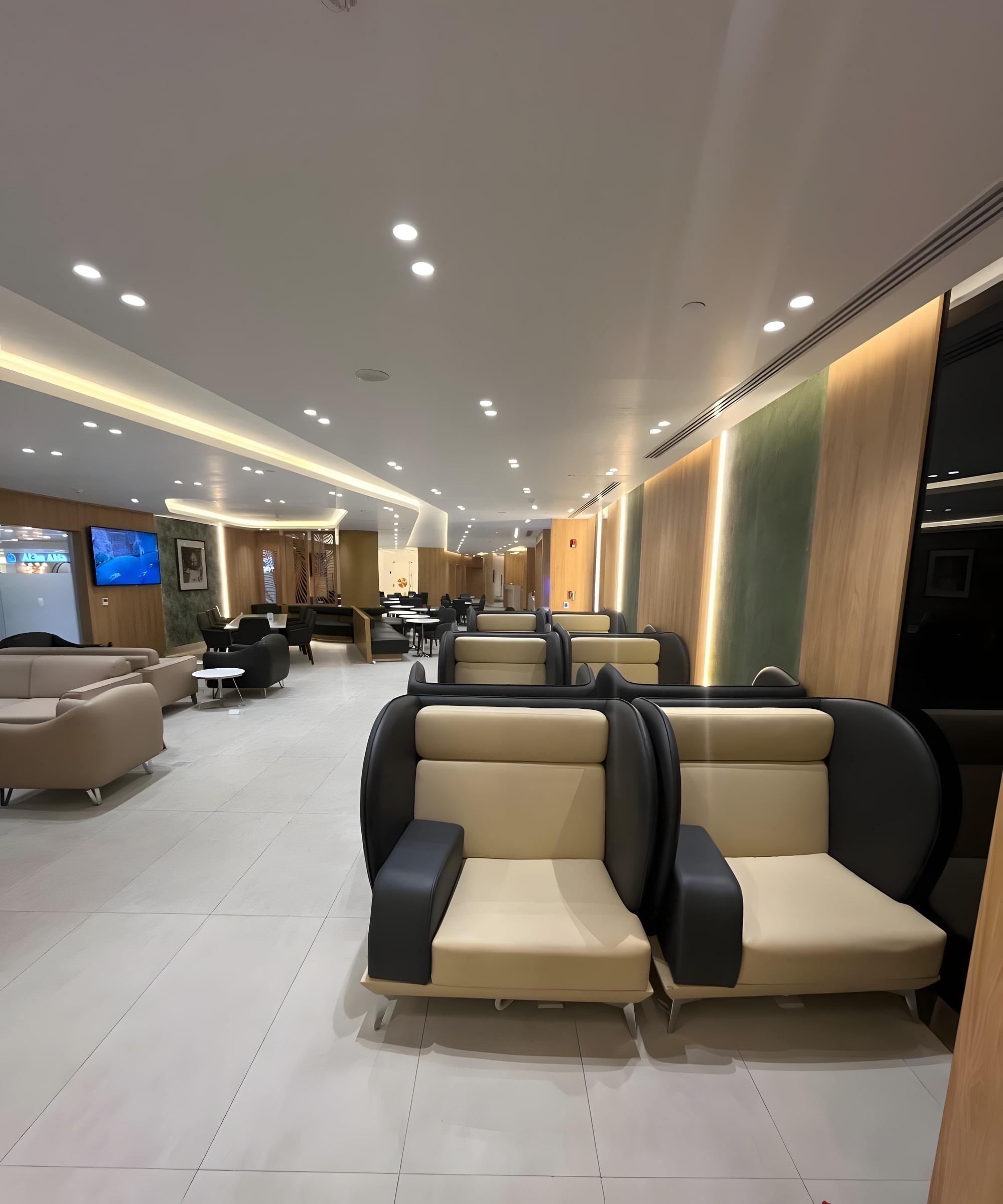 Ahlein Emerald Lounge, Cairo International Airport · Terminal 2 (view 12)